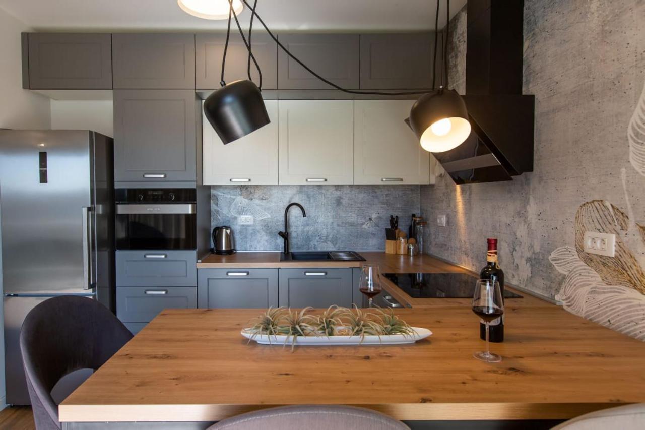 Ferienwohnung Apartman Anja, Apartman S Pogledom Trogir Exterior foto